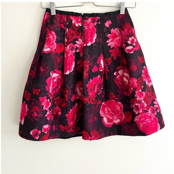 GAP Floral Pleated A-Line Skirt, Size 0 - Picture 2 of 3